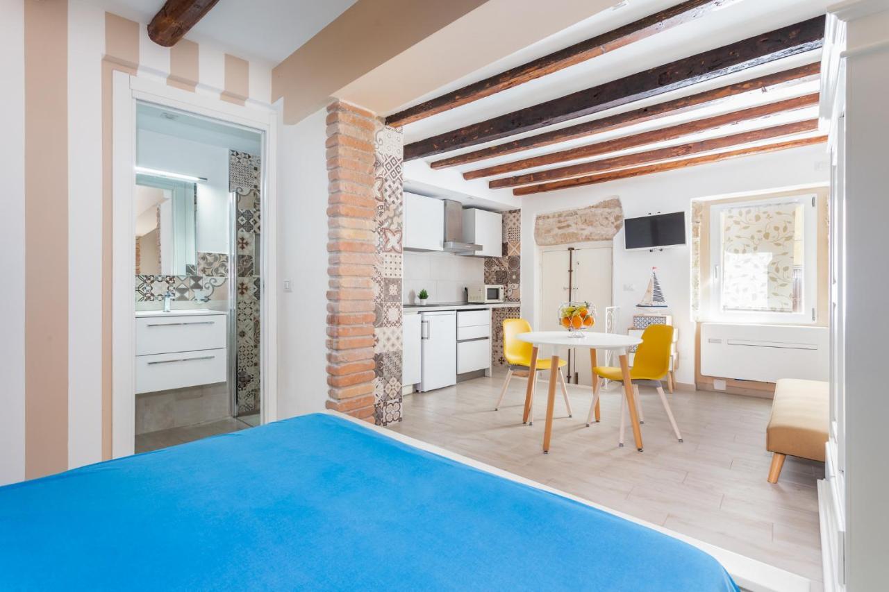 Carmencita Apartment Альгеро Экстерьер фото